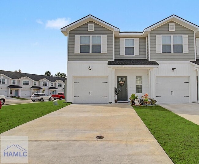 Building Photo - 10 Beaumont Dr