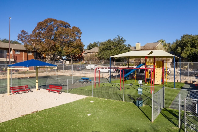 Dog Park & Playground - Mission at Medical Apartments