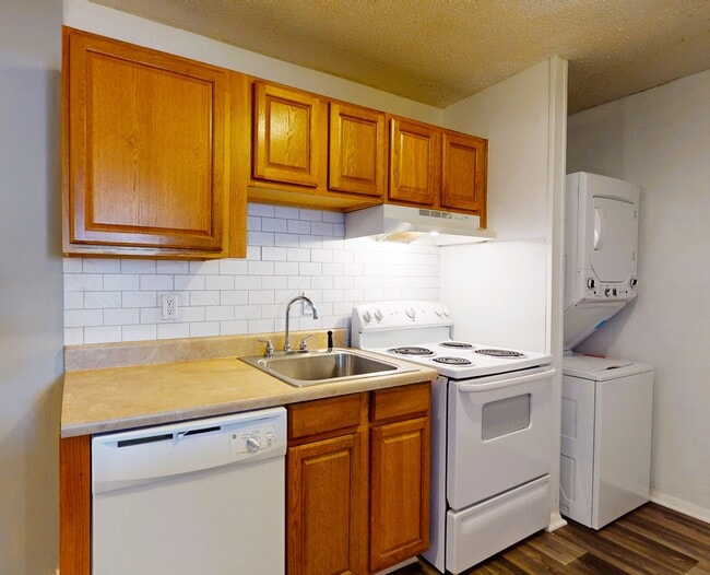 2 Bed 2 Bath - Autumn Ridge