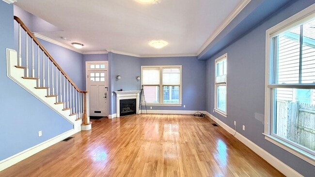 Building Photo - 1458 Cambridge St Unit 1458