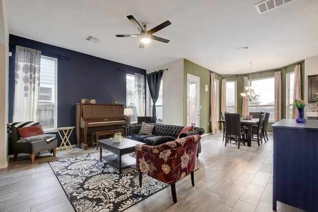 Photo - 5321 Daimler Dr