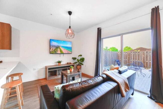 Building Photo - 171 NW 158th St Unit FL1-ID1022263P