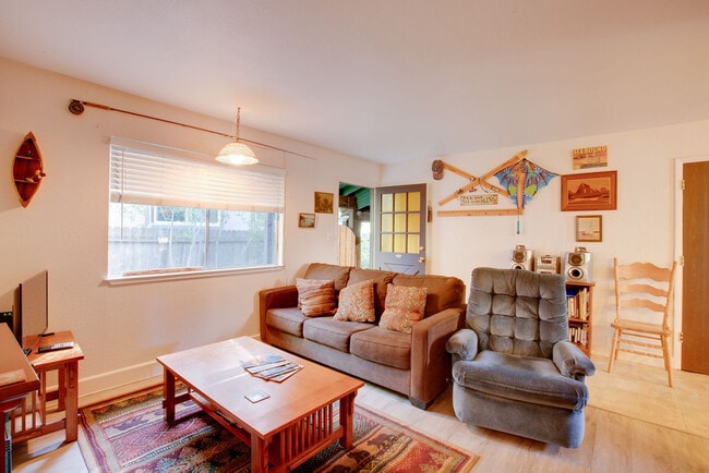 Building Photo - 3746 Pioneer Trail Unit SI ID1546372P