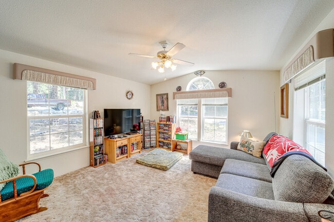 Building Photo - 16934 Tyee Dr Unit SI ID1385660P