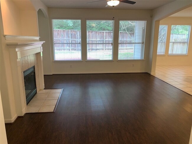 Photo - 130 Ledgestone Pl