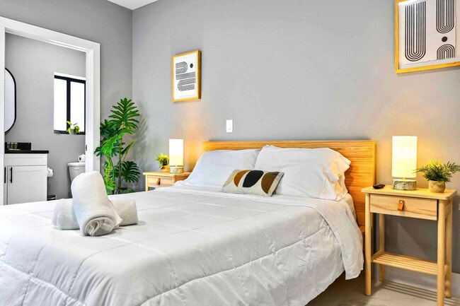 Photo - 1540 NW 46th St Unit FL1-ID1254771P