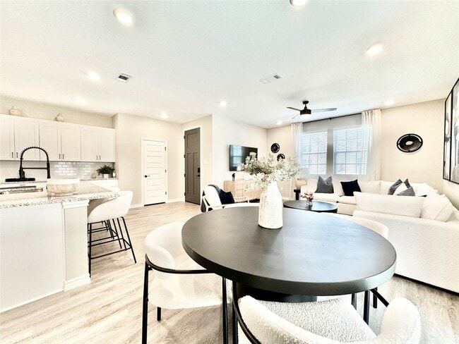 Photo - 8725 Scotty's Lk Ln