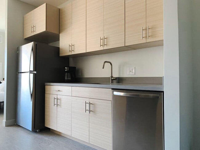 Photo - 2530 University Ave Unit ID1036859P