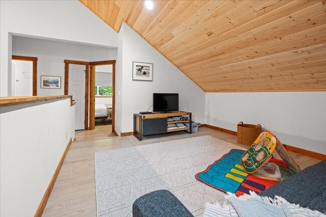 Photo - 162 Paradise Dr Unit ID1035892P