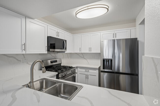 Interior Photo - Park Regency Apartments
