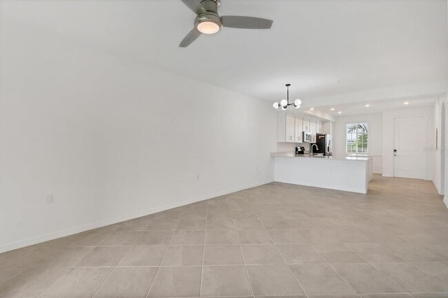 Building Photo - 12180 Wellen Golf St Unit 104