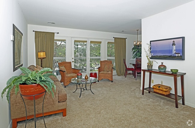 Living Room - Rolling Hills Apartments