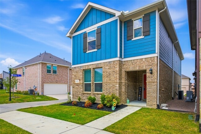 Photo - 4812 Foundation St