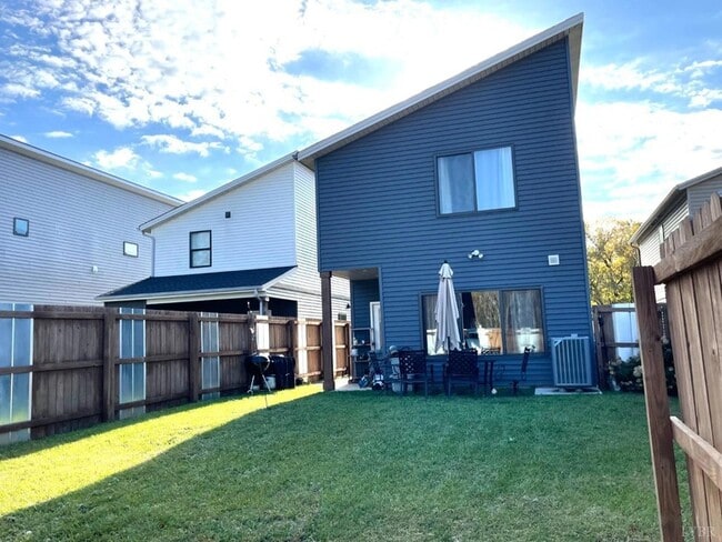 Photo - 3046 Fulton St