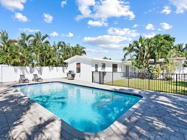 Photo - 413 NE 25th Ave