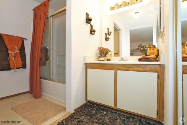 Bathroom - Cameron Oaks