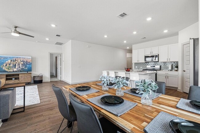 Photo - 201 Merrick Rd