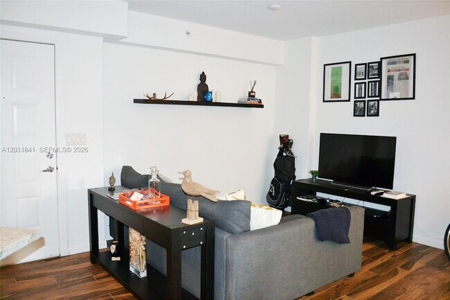 Photo - 1830 Radius Dr Unit 317