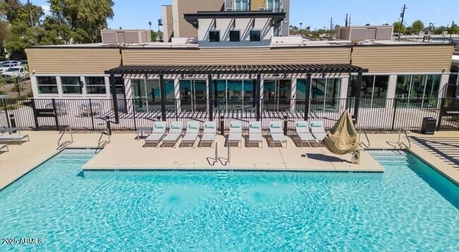 Building Photo - 6025 W Thomas Rd Unit 1