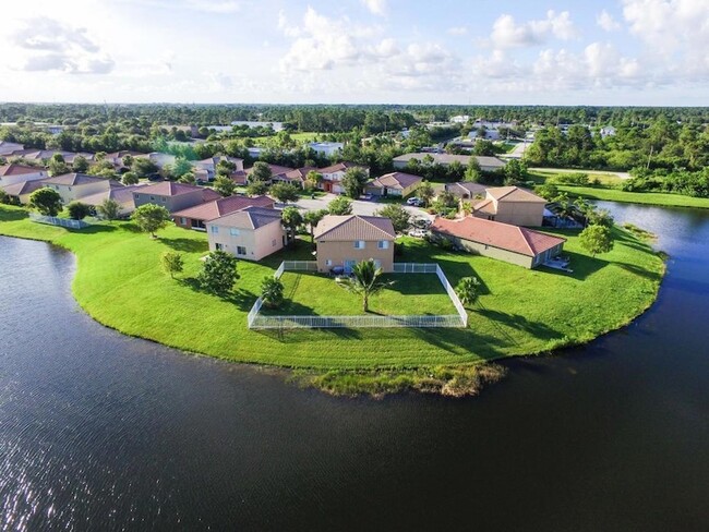 Photo - 1988 Marblehead Way