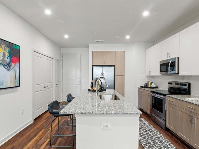 Photo - 32hundred Windsor