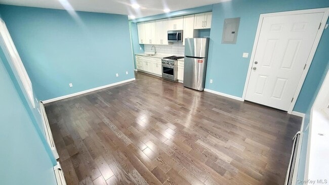 Building Photo - 158-24 77th Ave Unit 1