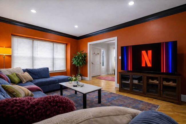 Photo - 2010 Chesterland Ave Unit SI ID1496099P