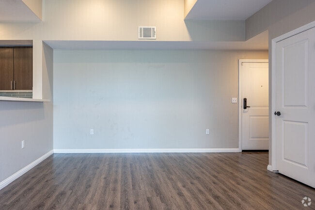 22C 2BR, 2BA - 1,118SF - Dining Room - Canyon Ridge at Napa Junction