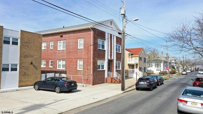 Photo - 16 N Sacramento Ave