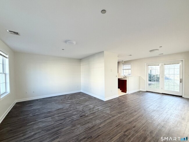 Photo - 17 Rockfield Dr