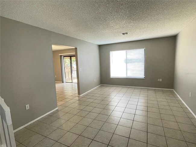 Photo - 687 Lake Dexter Cir