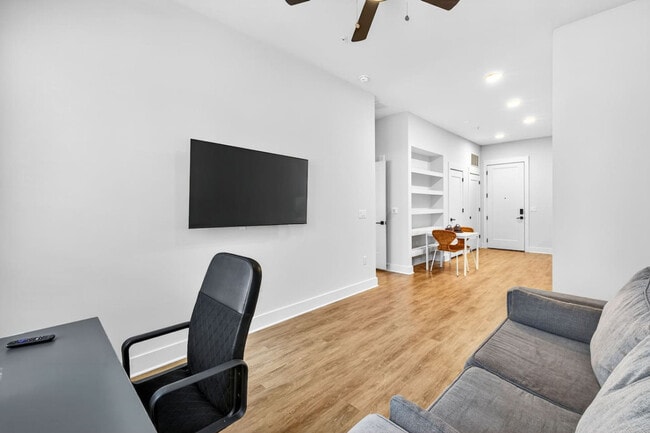 Photo - 1001 N Himes Ave Unit ID1313974P