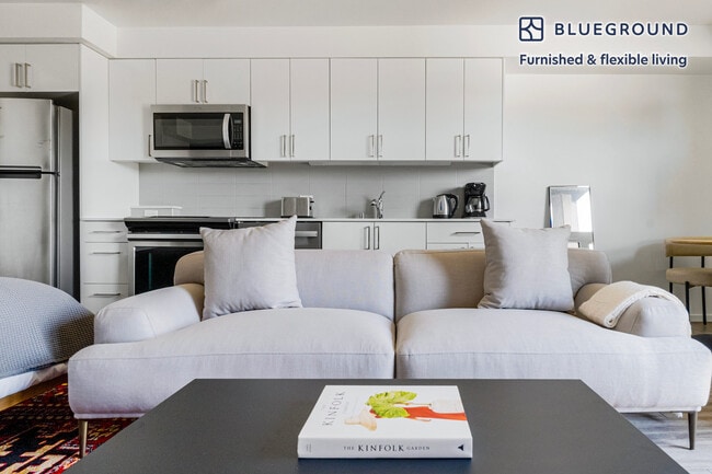 Photo - 4609 Union Bay Pl NE Unit FL3-ID888