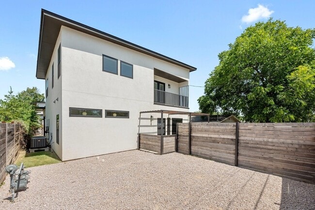 Photo - 7008 Meador Ave Unit 1