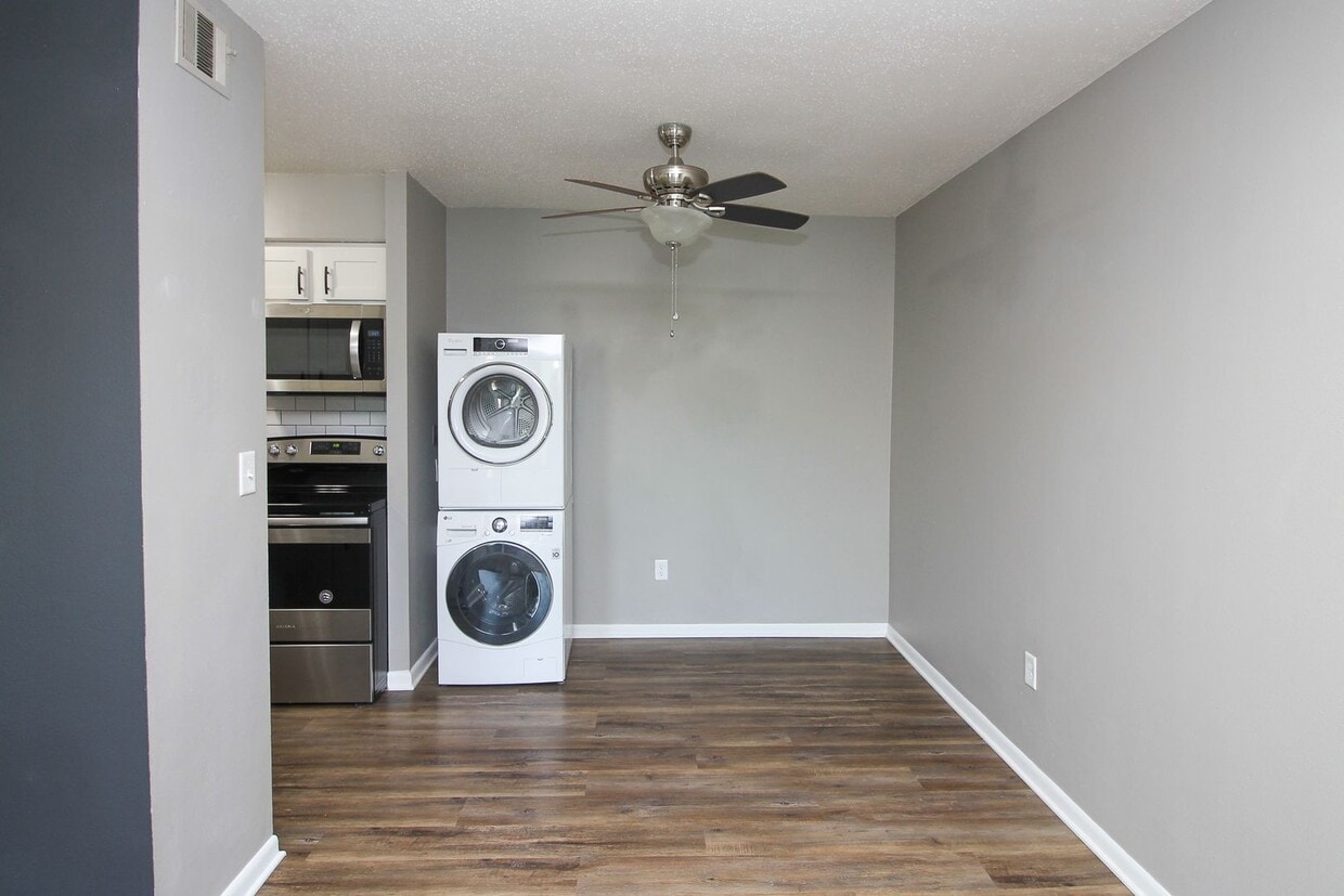 Floor Plan - 2BR R+L