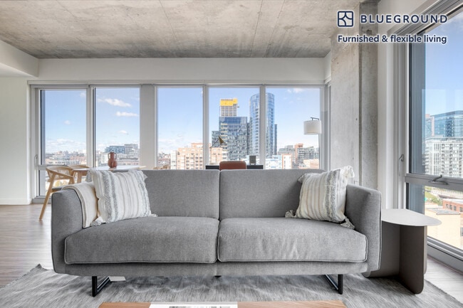 Photo - 165 N Desplaines St Unit FL12-ID748