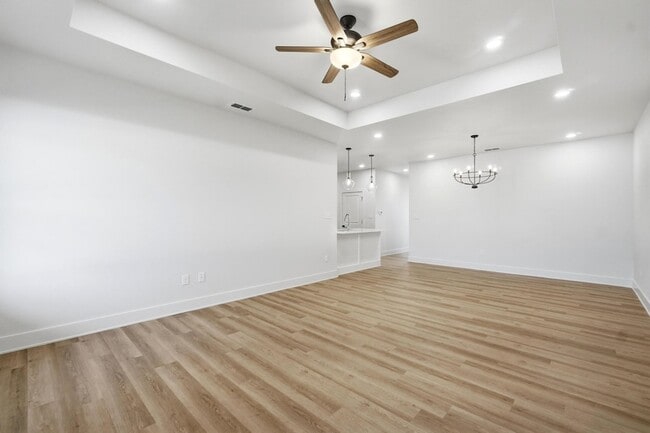 Photo - 6525 Inverness St