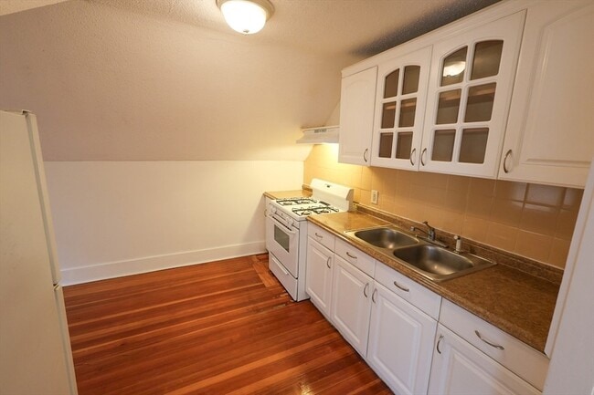 Photo - 498 Whipple St Unit 3S