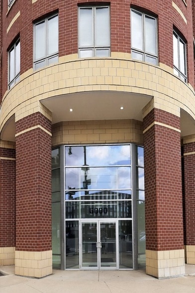Photo - 6000 N Cicero Ave Unit 302