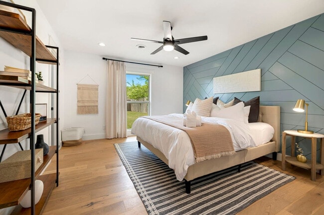 Photo - 1806 SW D St Unit ID1221910P