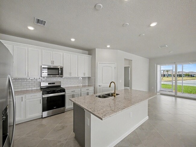Photo - 14172 SW Incarnadine Ln