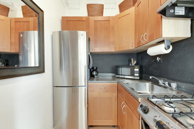 Photo - 1821 19th St NW Unit ID429P