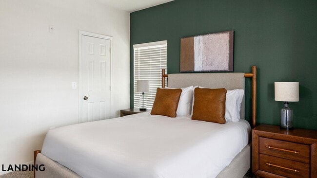 Photo - 3250 Hudson Crossing Unit 631