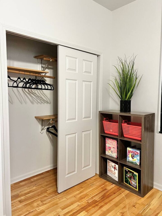 Building Photo - 2544 N Burling St Unit ID1319108P