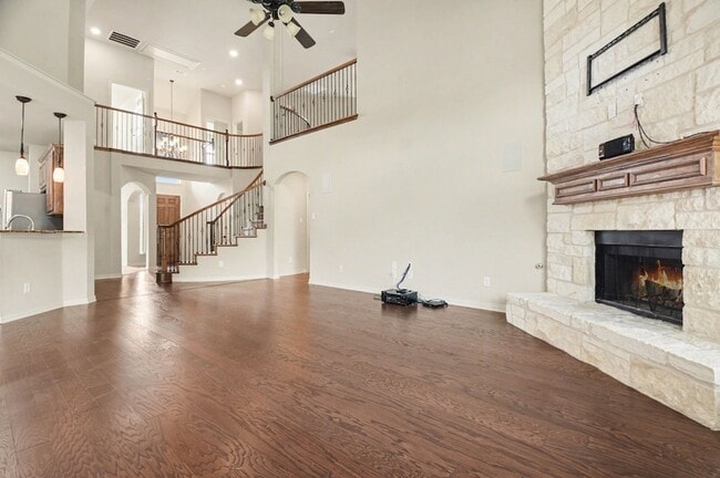 Photo - 708 Yarrow St