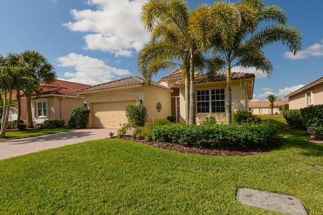 Photo - 421 Sunview Way