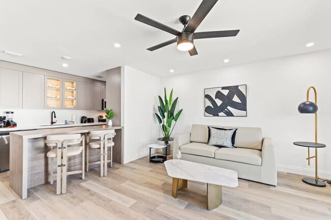 Building Photo - 8115 Thomas Dr Unit SI ID1354987P