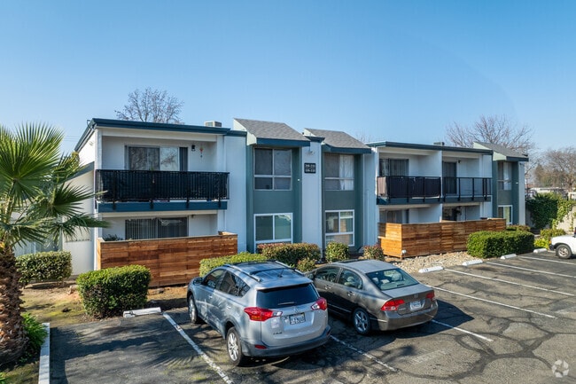 Photo - The Pointe On Bell