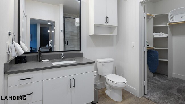 Photo - 502 E College St Unit 311