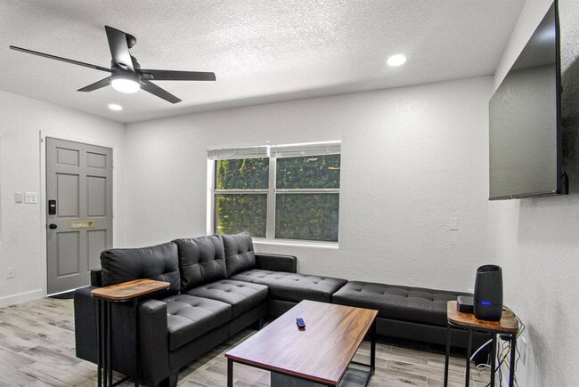 Photo - 1422 Dauphin Ln Unit ID1094223P